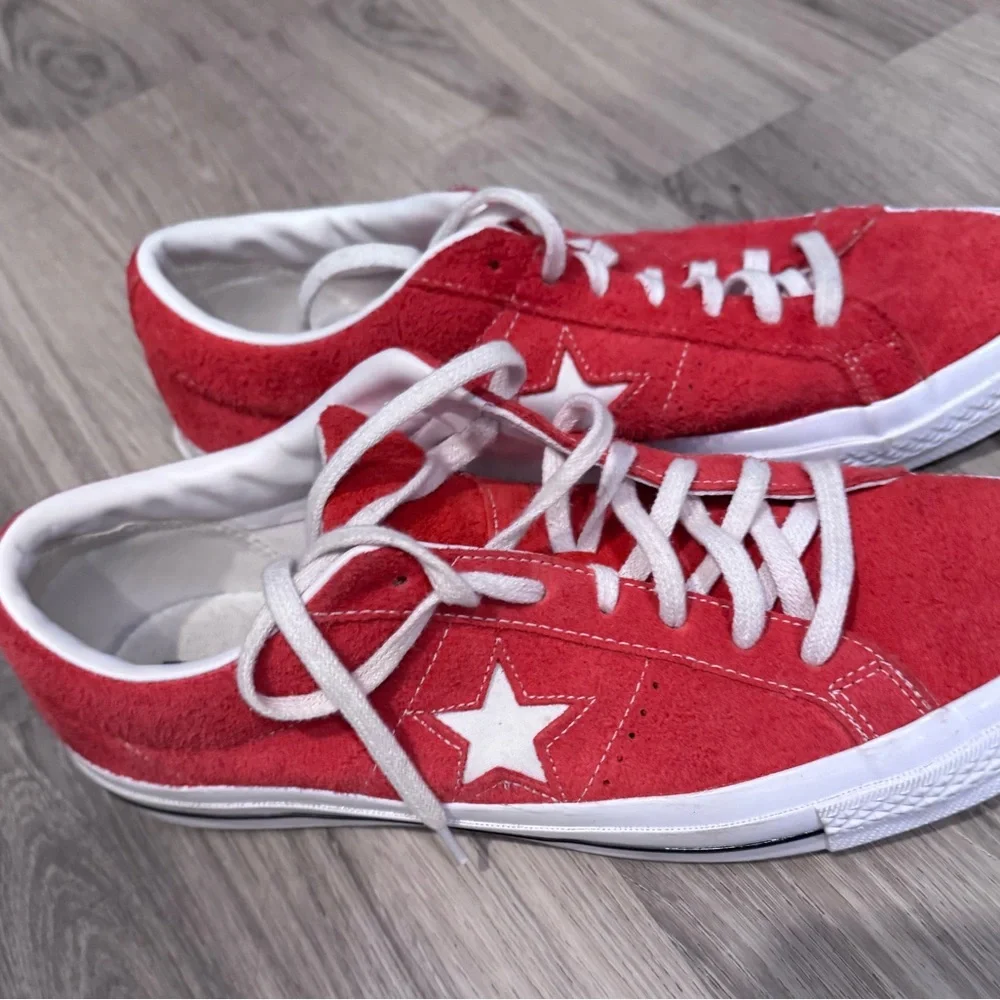 Suede converse Low Top Chuck Taylor Red Size 12 - Picture 1 of 4